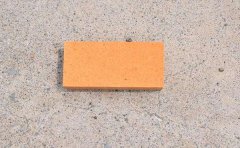 黏土砖有哪些性能？